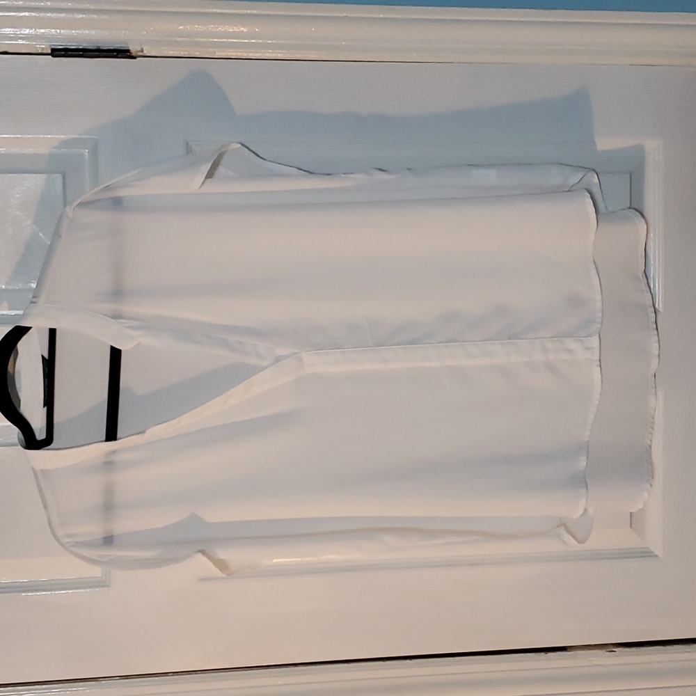 NwOT Shein Curve 2X White V-Neck Sleeveless Tunic Blouse